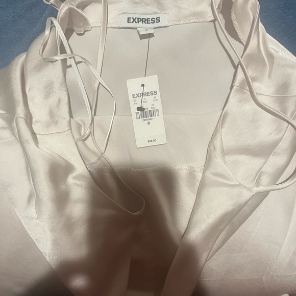 Express ivory dress nwt , size M . - Picture 4 of 4